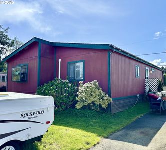 91323 Sandstone Ln SPACE 421, Coos Bay, OR, 97420