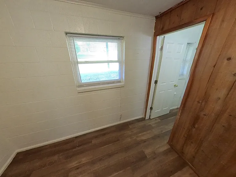1202 N Dunn St #6 — Photo 4
