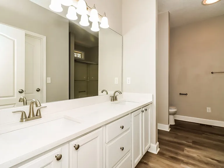 4048 Golfview Ct — Photo 9