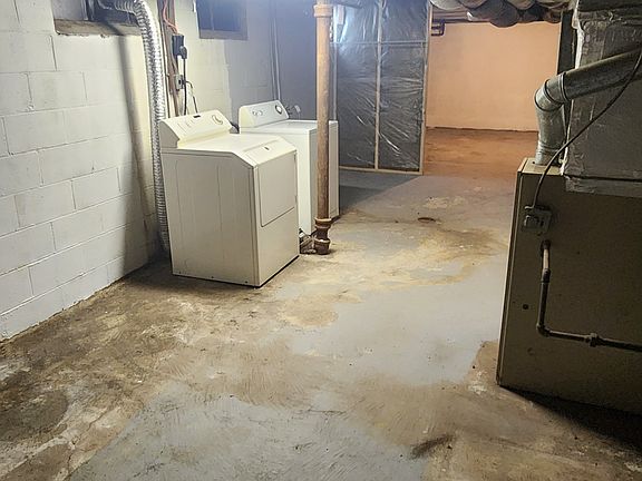 5th image of 4342-4344 N Crittenden Ave