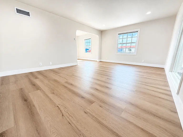 663 Pierce St — Photo 10