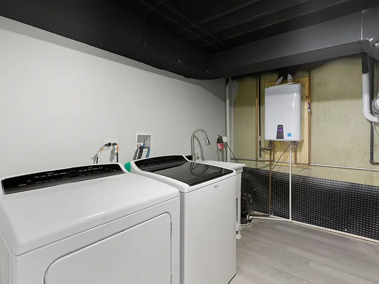 105 Yarrow Ct — Photo 23