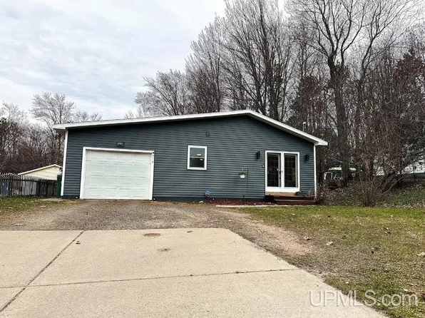 819 Clark St, Marquette, MI 49855