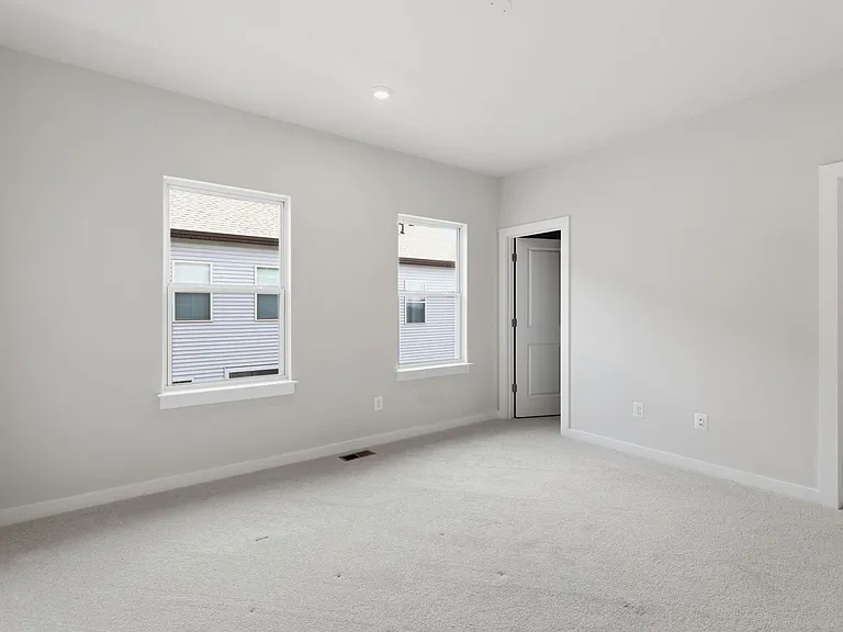 2118 Acadia Rd — Photo 24