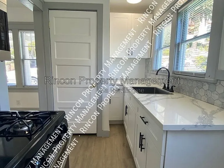 658 Poli St — Photo 7