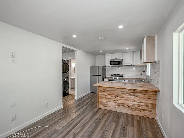 1069 Erringer Rd #1 — Photo 1