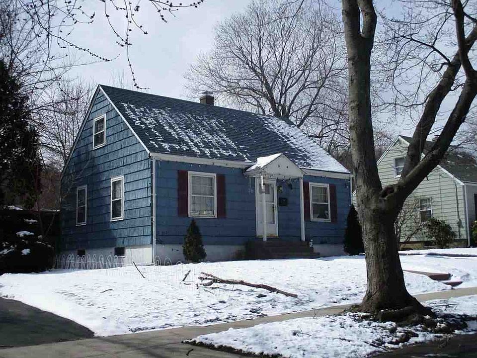 2nd image of 35 Grafton Rd