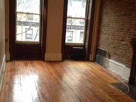 2nd image of 16 W 87th St APT 4F