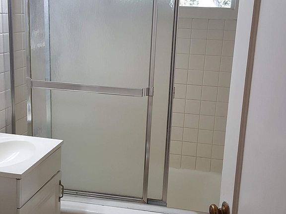 5th image of 999 Dana Ave APT 4