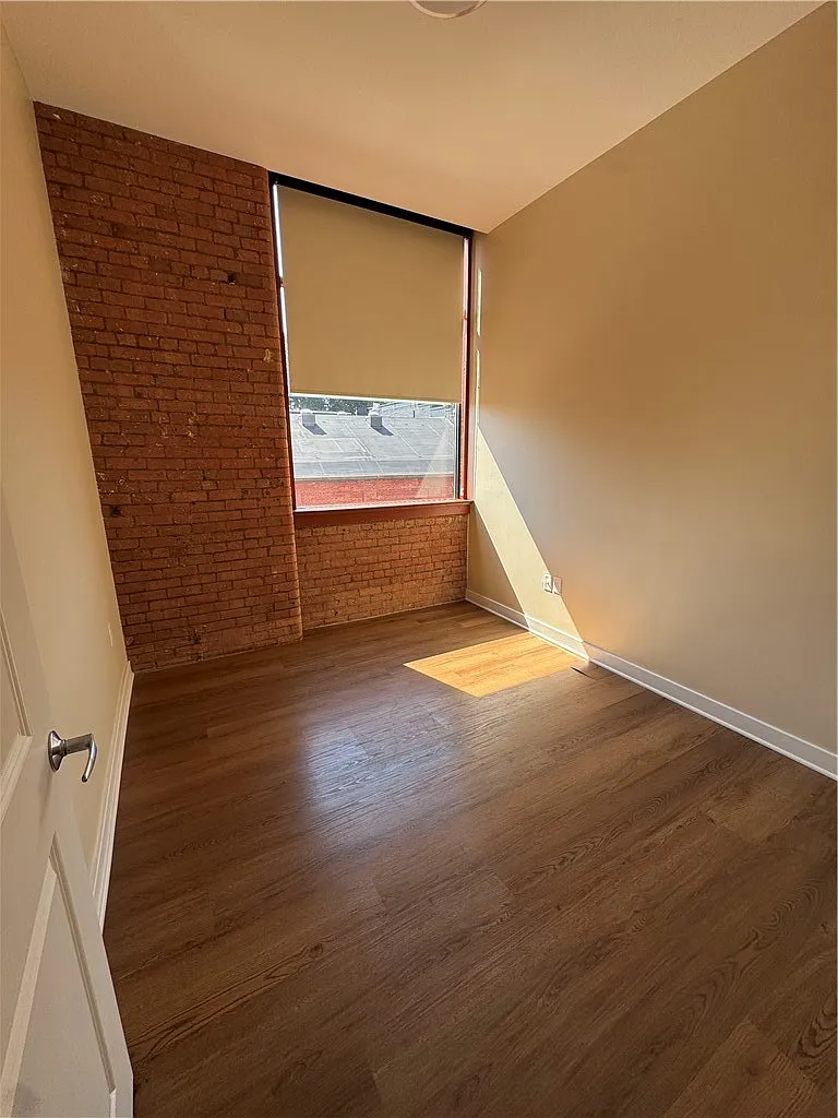 1 bed, 1.0 bath, 637 sqft, $1,950 — Photo 4