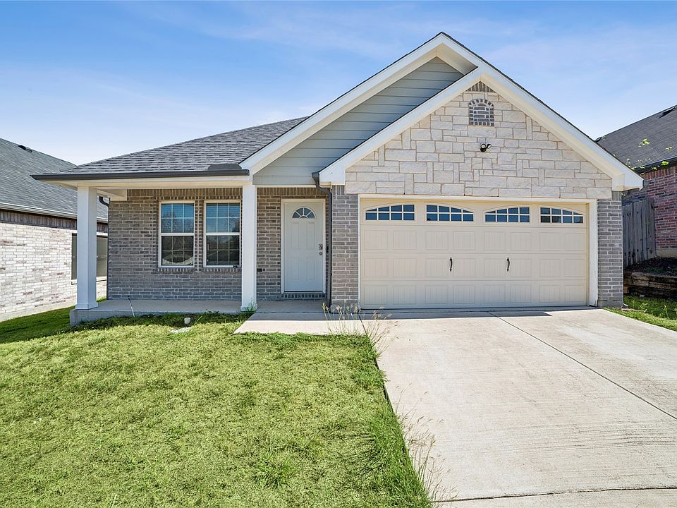 1st image of 807 N Ridge Dr