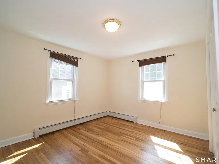 113 Clark St — Photo 9