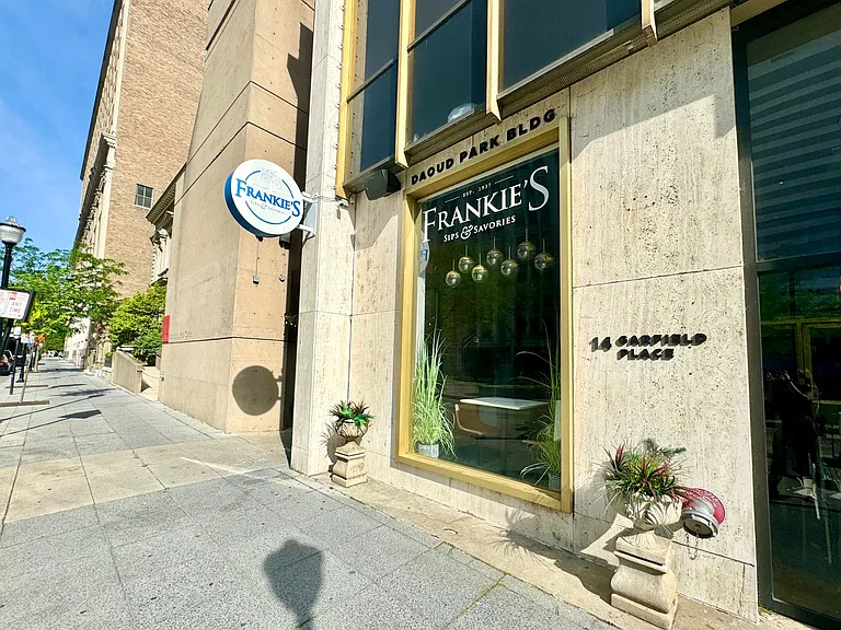Daoud Park Building - 14 Garfield — Photo 6