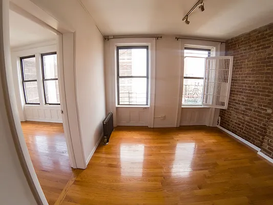 Rented by Roselyn  Fortuna LLC | media 43