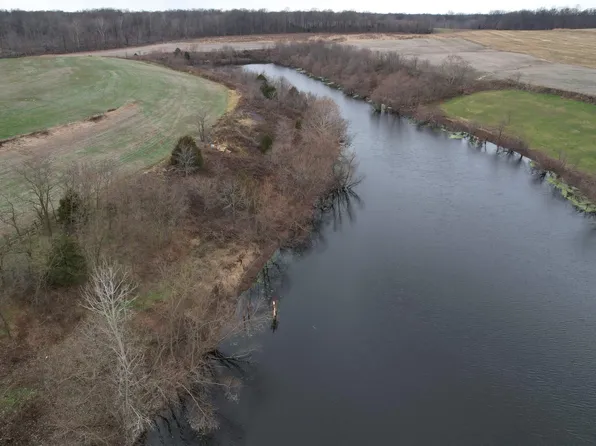 Ziegler Rd, Loogootee, IN 47553