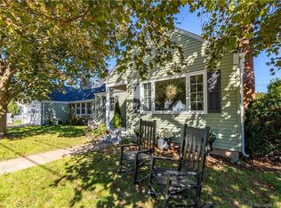 118 Longvue Dr, Wethersfield, CT 06109