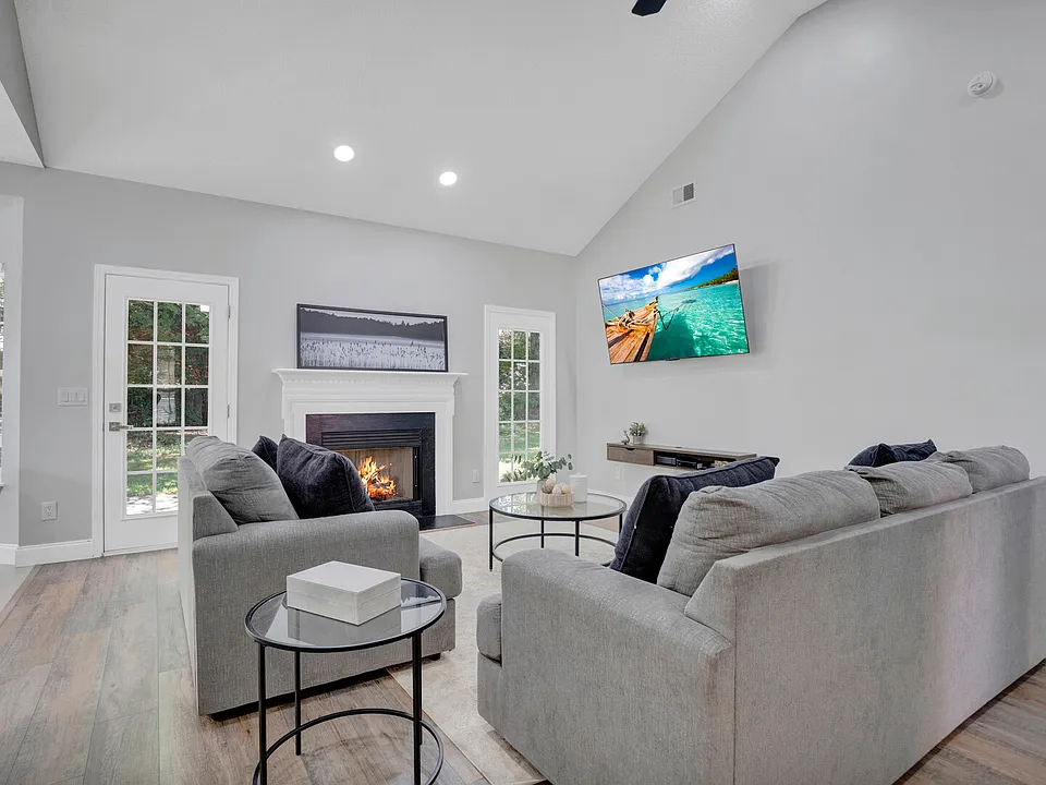 Sandpiper Dr