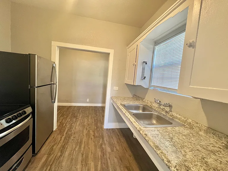 116 Cornell Ave #201 — Photo 3