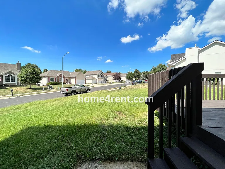 8310 NW 77th Ter — Photo 37