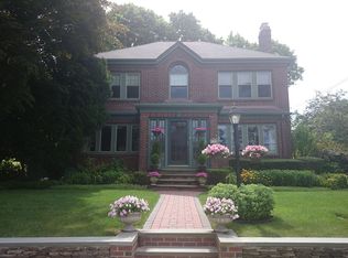 54 Howitt Rd, West Roxbury, MA 02132