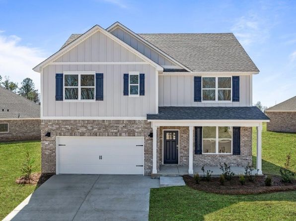 1056 Birch Ln, Prattville, AL 36066