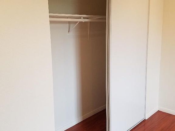 3rd image of 837 N Herbert Ave