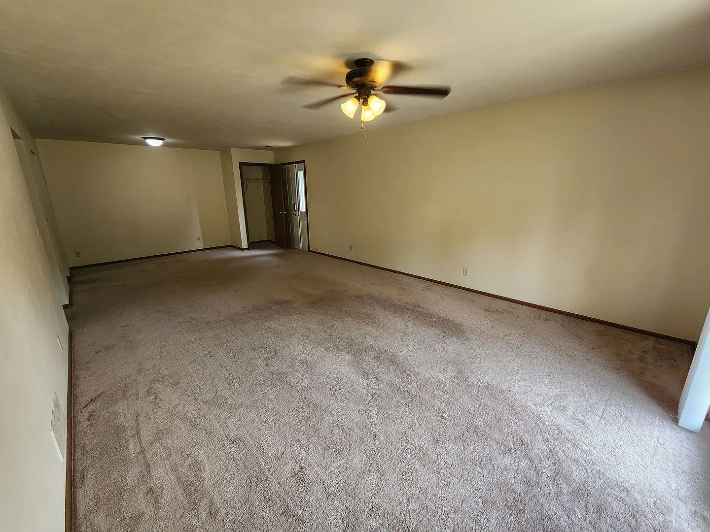 6297 Garrett Lane — Photo 4
