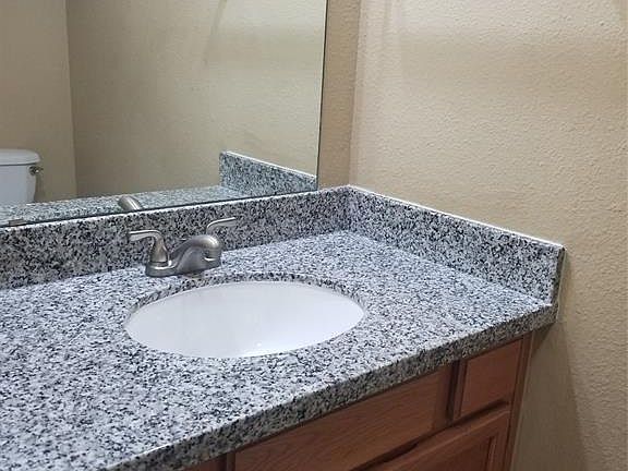 5th image of 17655 Red Oak Dr #7655