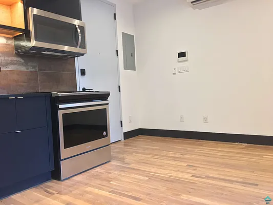 Rented by EXR | media 56