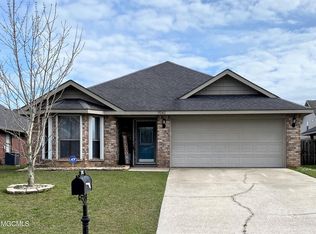 17042 Palm Ridge Dr, Diberville, MS 39540