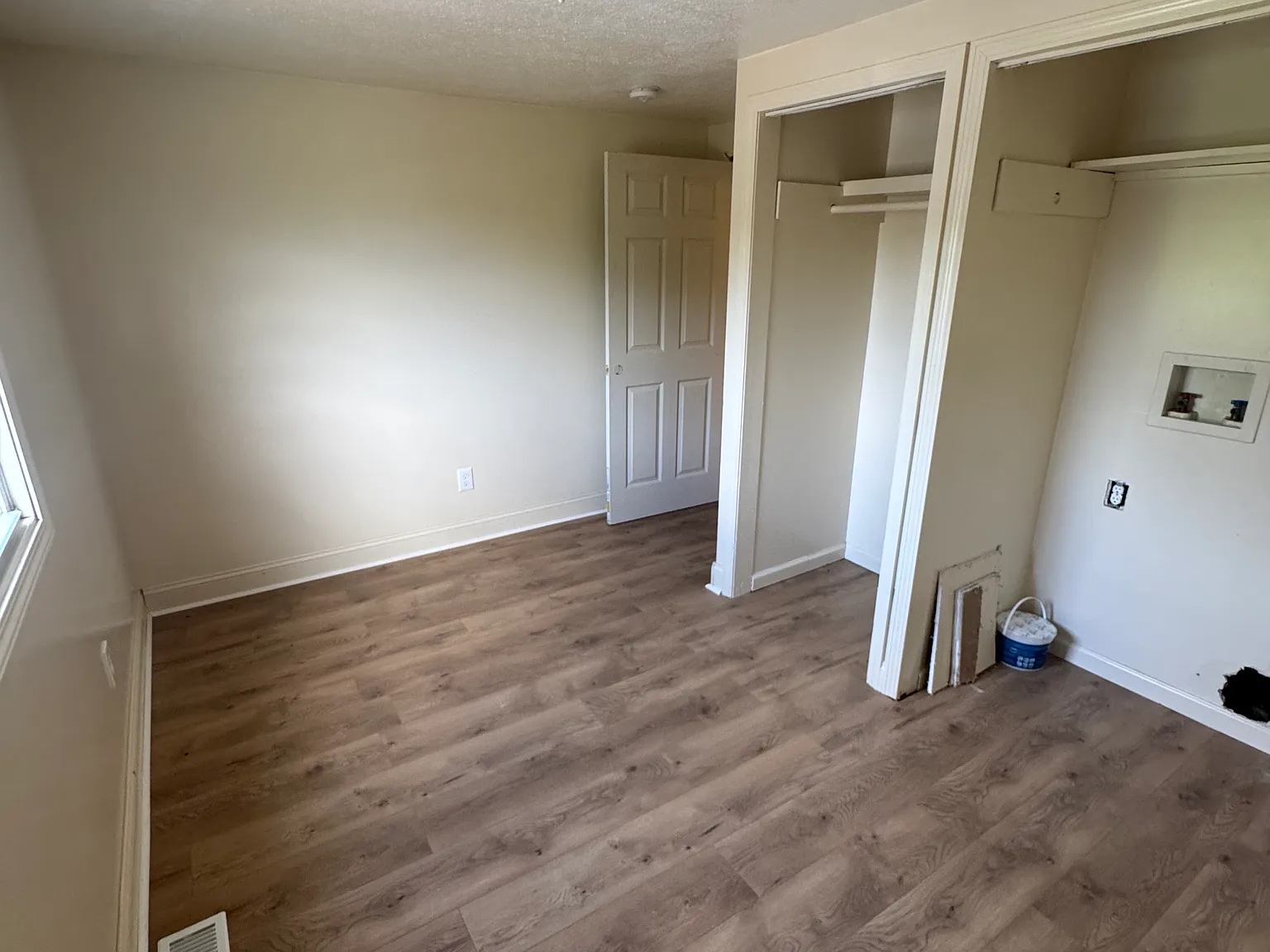 3 bed, $1,375 — Photo 4