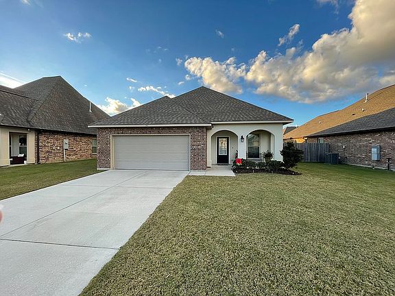 2nd image of 116 Copperfield Ct
