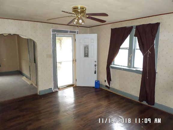 4th image of 306 W Madison St