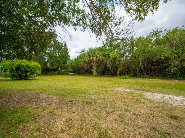 8826 93rd Ave, Vero Beach, FL 32967