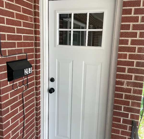 710 Emery St — Photo 1
