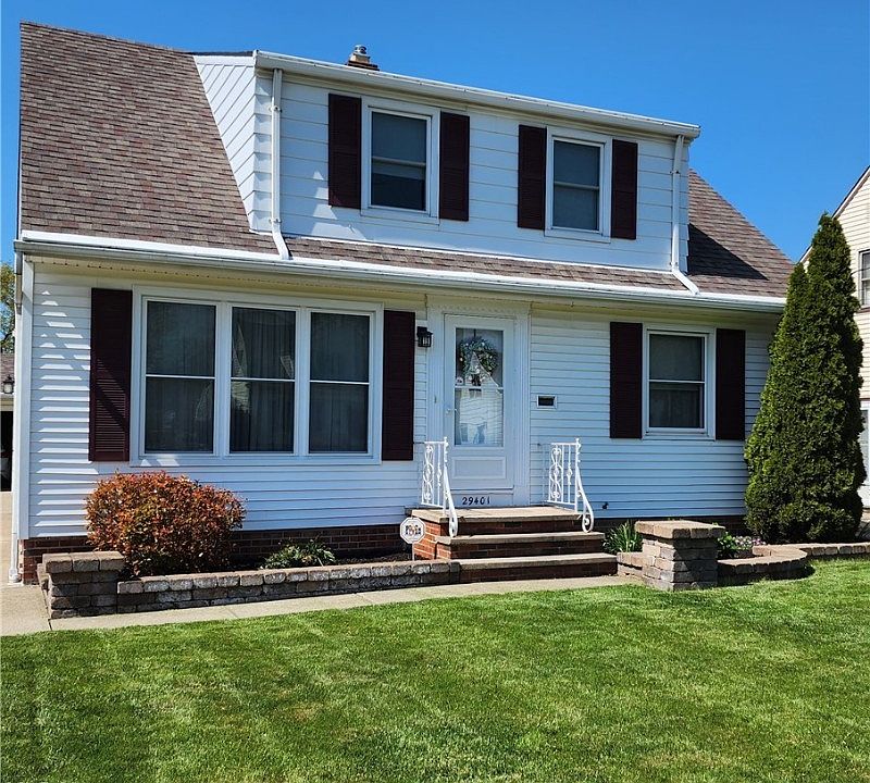 1st image of 29401 Parkwood Dr