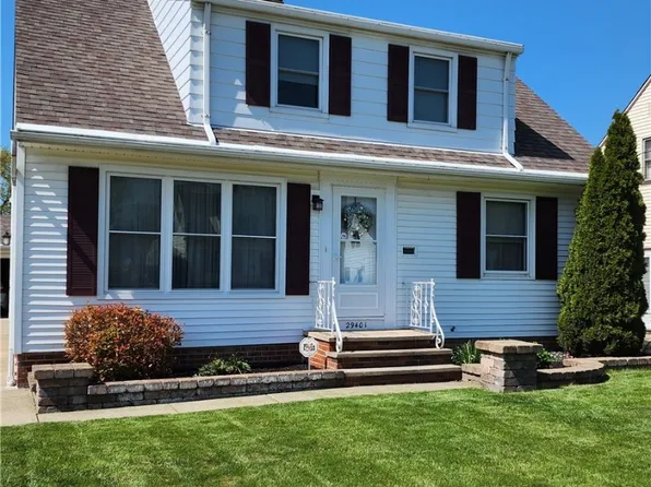 29401 Parkwood Dr, Wickliffe, OH 44092