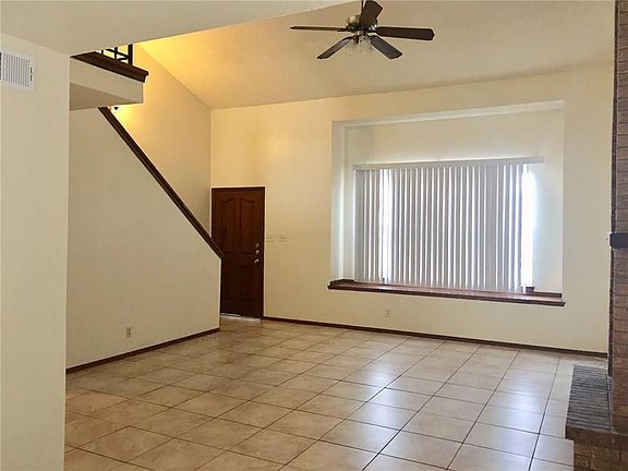 3rd image of 4584 General Maloney Cir
