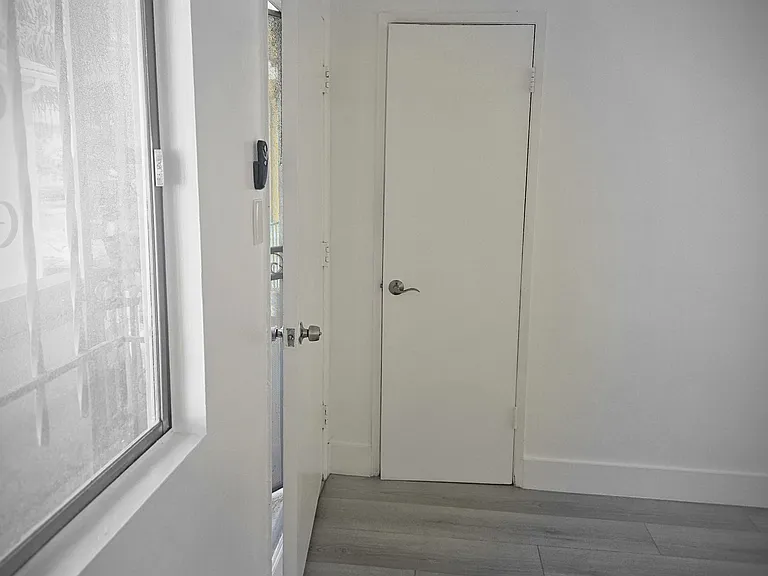 1207 S Catalina St #2 — Photo 8