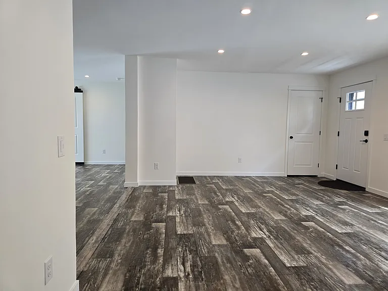 37 Van Dyck St — Photo 10