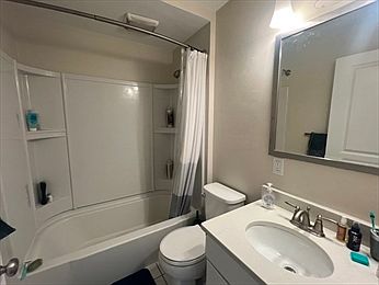 5th image of 54 Humphrey St #2