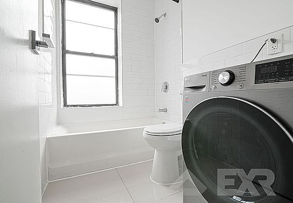 5th image of 272 Sumpter St #3