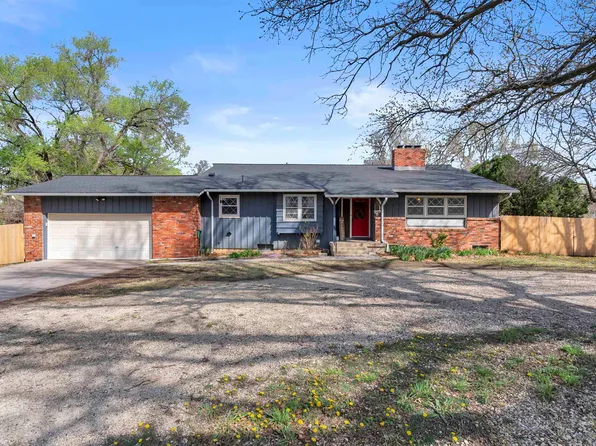 15 Circle Dr, Mulvane, KS 67110
