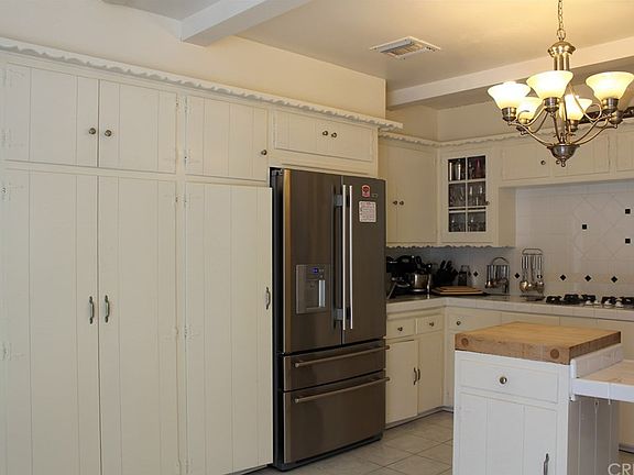 5th image of 2720 W 101st St