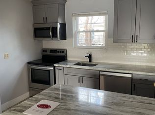 9 Thomas Ave, Bourne, MA 02532