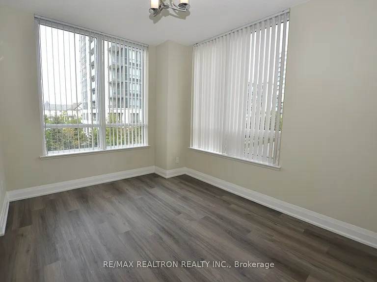 75 N Park Rd #302 — Photo 19