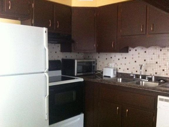 3rd image of 9003 Villaridge Ct