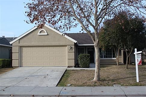 1st image of 2752 Houston Ave