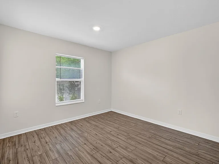 1604 Wynford Cir — Photo 9