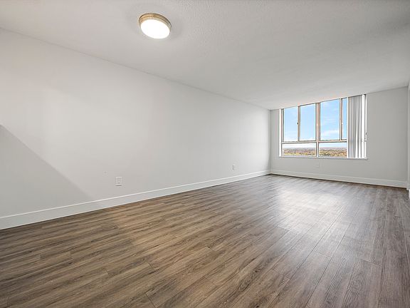 3rd image of 75 Charolais Blvd #1459222